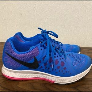 Women’s Running Shoes